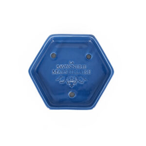 Discover our earthenware Marseille soap dishes, handmade by a Provencal craftsman. With their unique hexagonal shape and meticulous finish, these soap dishes combine elegance and practicality. Ideal for showcasing your Marseille soaps, they add a hand-crafted, decorative touch to your bathroom while offering excellent stability.